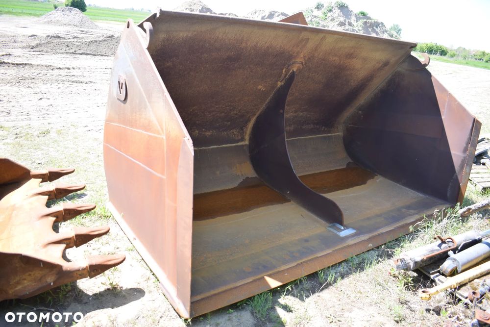 Łyżka ładowarkowa 12m3 Volvo L220 L180 3.6m szer.