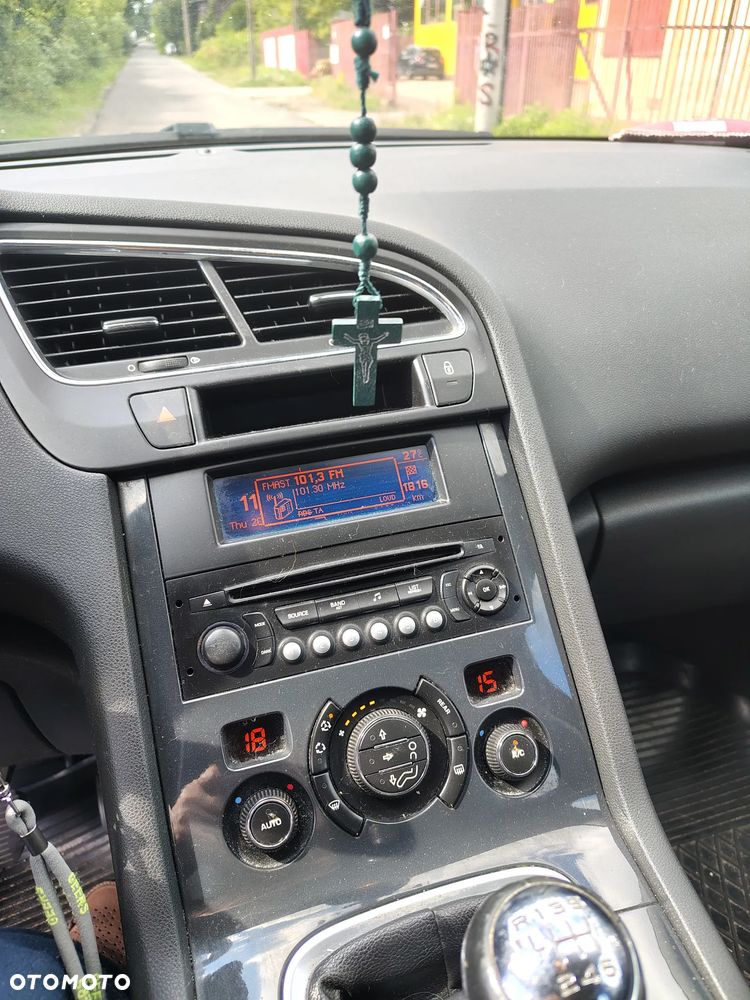 Peugeot 5008 1.6 HDi Premium - 9