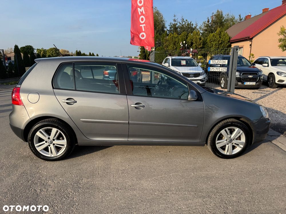 Volkswagen Golf - 30