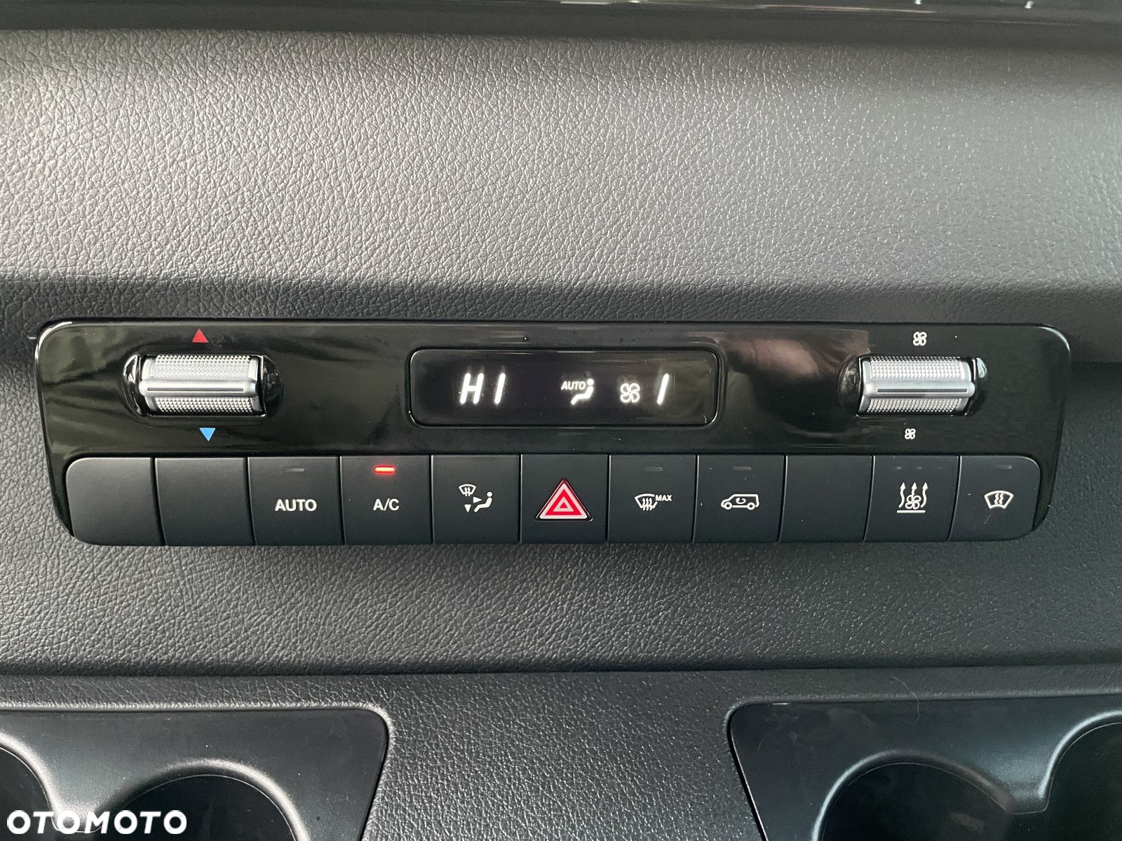 Mercedes-Benz eSprinter - 16