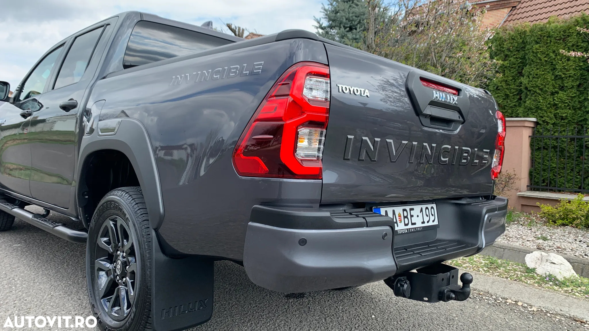Toyota Hilux 2.8D 204CP 4x4 Double Cab AT Invincible Color Edition - 15