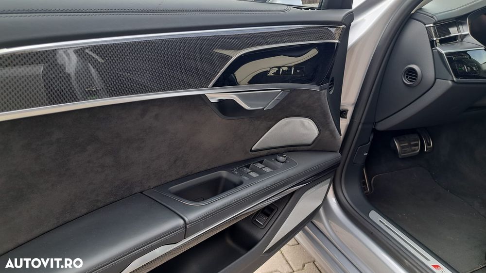 Audi S8 - 23