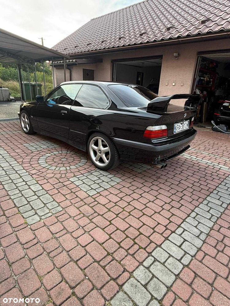BMW Seria 3 - 1