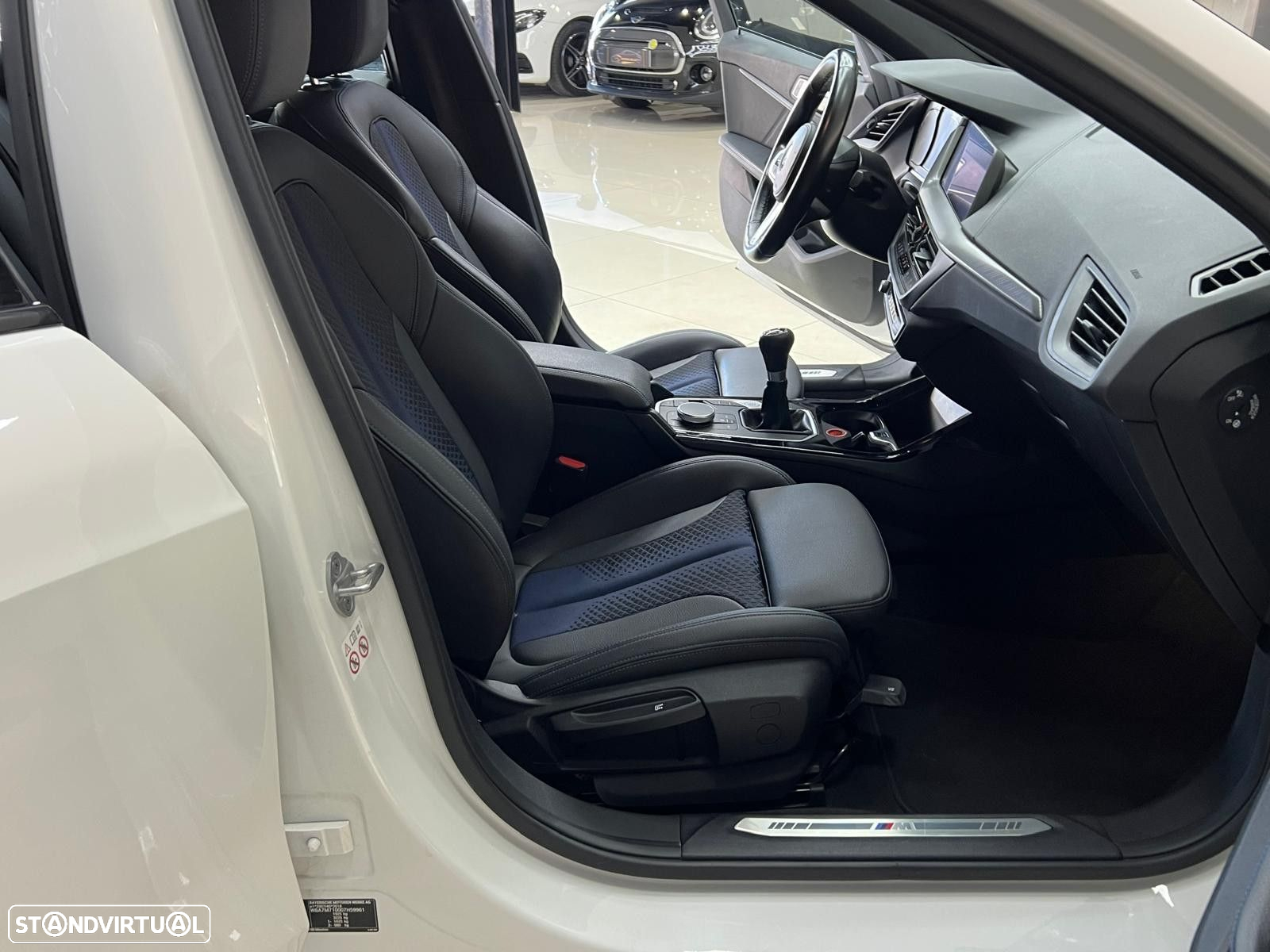 BMW 116 d Pack Desportivo M - 43