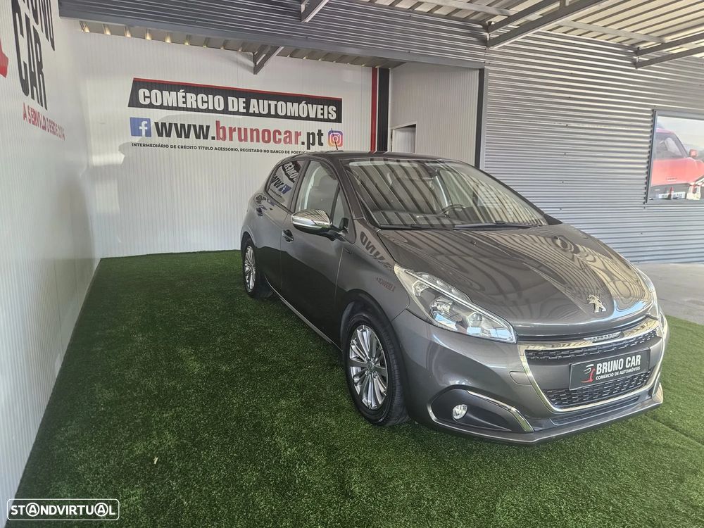 Peugeot 208 1.2 PureTech Signature - 3