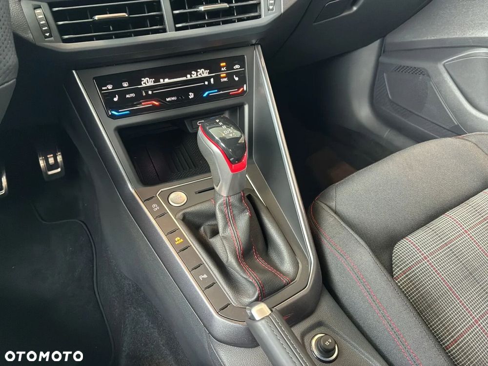 Volkswagen Polo - 22
