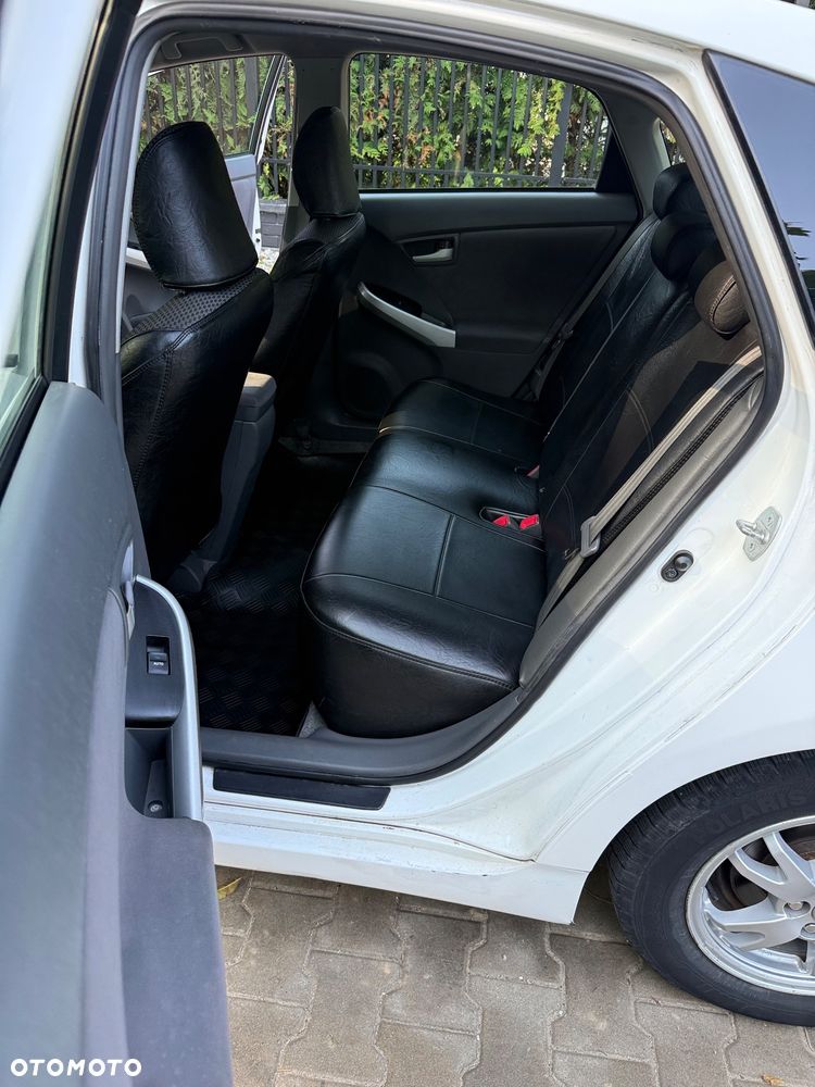 Toyota Prius - 15