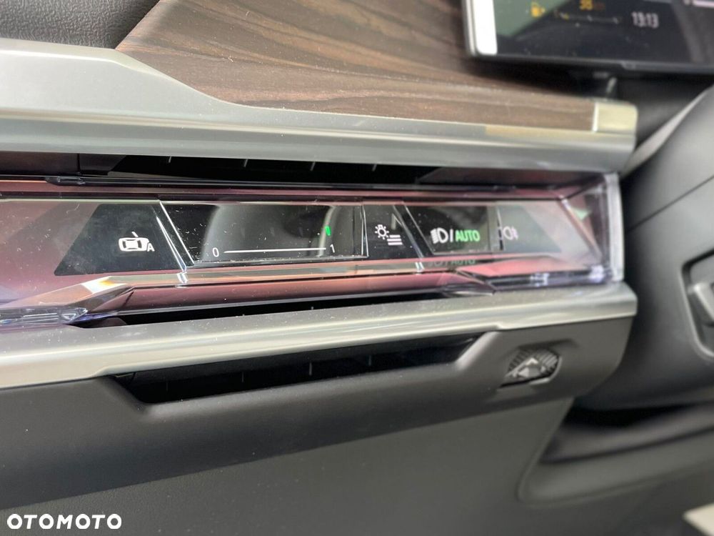 BMW Seria 7 - 18