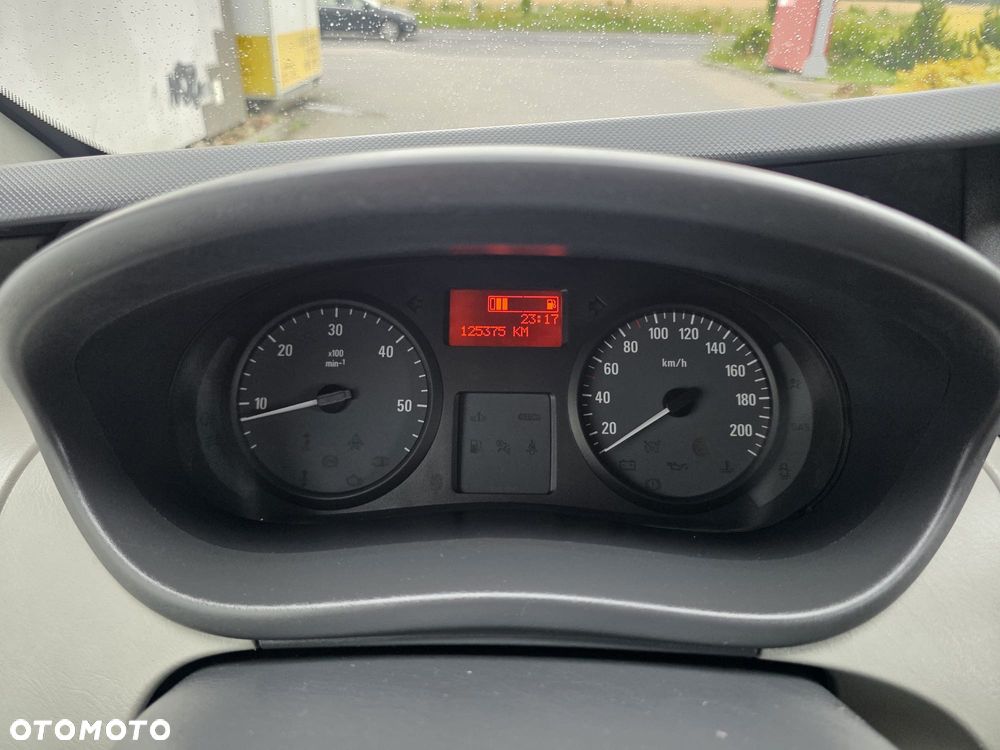 Opel Vivaro - 13