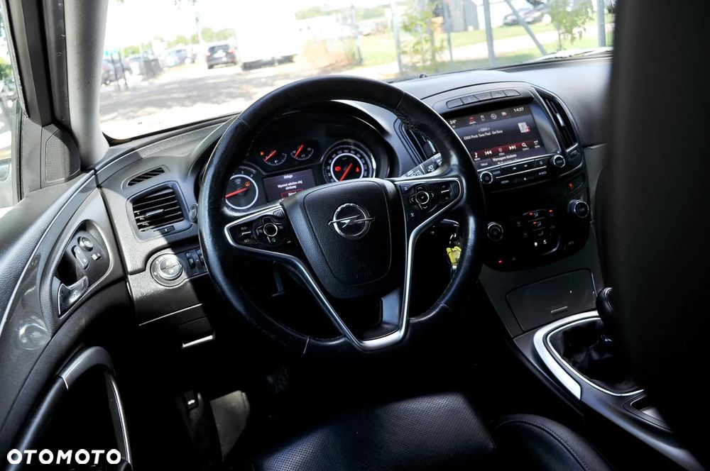 Opel Insignia - 15