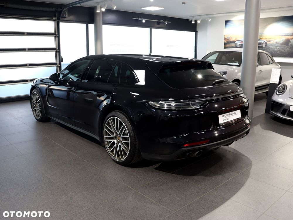 Porsche Panamera 4 Platinum Edition - 3