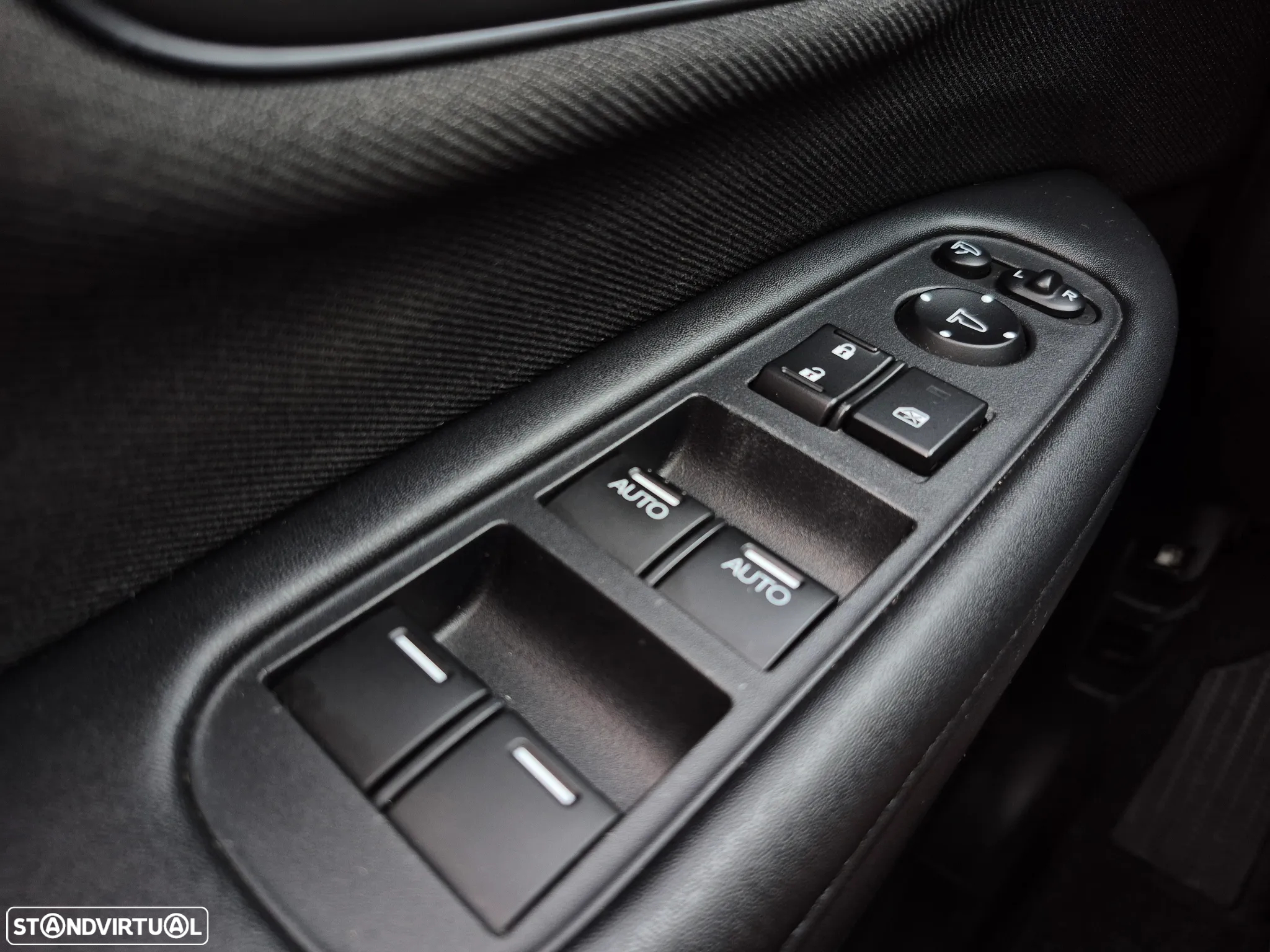 Honda HR-V 1.5 i-VTEC Elegance Navi - 14