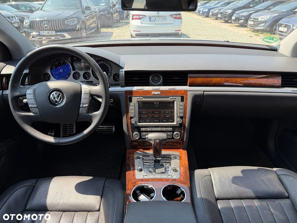 Volkswagen Phaeton 4.2 V8 4MOTION Automatik (5 Sitzer) - 25