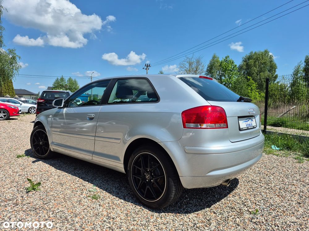 Audi A3 3-drzwiowe 1.6 S Line Sportpaket plus - 6