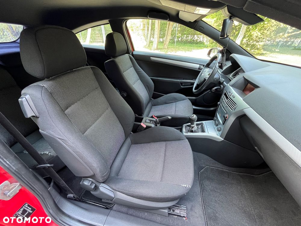 Opel Astra 1.6 Essentia - 19