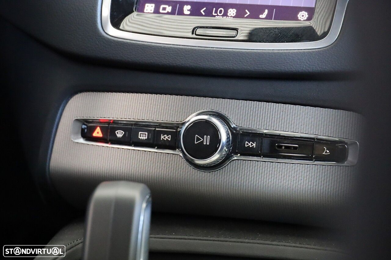 Volvo XC 90 2.0 T8 PHEV Plus Dark AWD - 24
