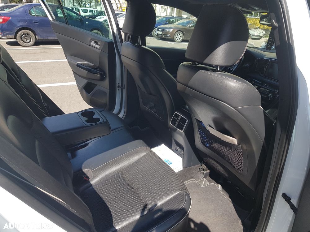 Kia Sportage 1.7 DSL 7DCT 4x2 Style - 11