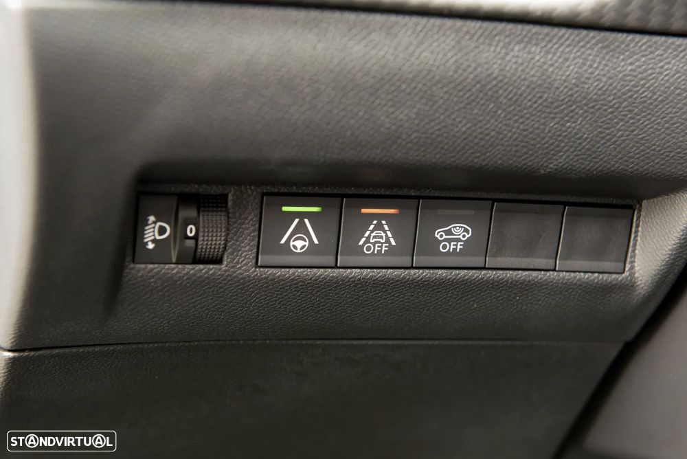Peugeot 2008 1.2 PureTech Allure Pack EAT8 - 35