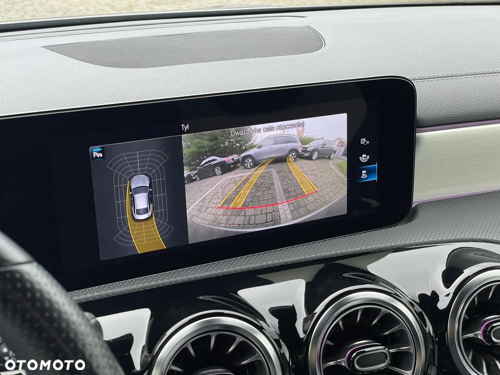 Mercedes-Benz CLA 200 AMG Line 7G-DCT - 32