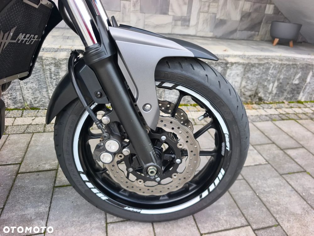 Yamaha MT - 9