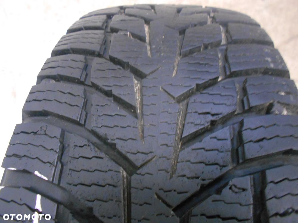 OPONA POJEDYNKA 215/65R16C NOKIAN SNOWPROOF C DOT 4621 8.5MM - 2