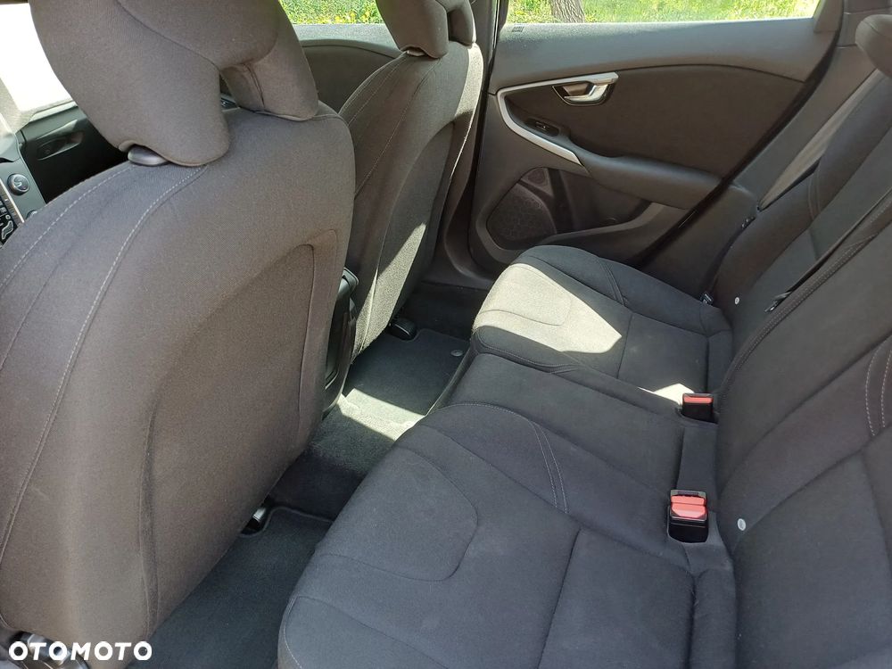 Volvo V40 D2 Drive-E Kinetic - 9