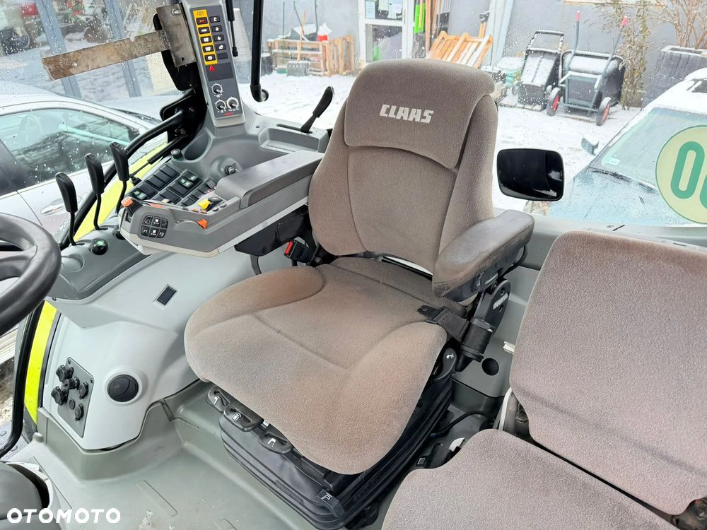 Claas Arion 650 - 17