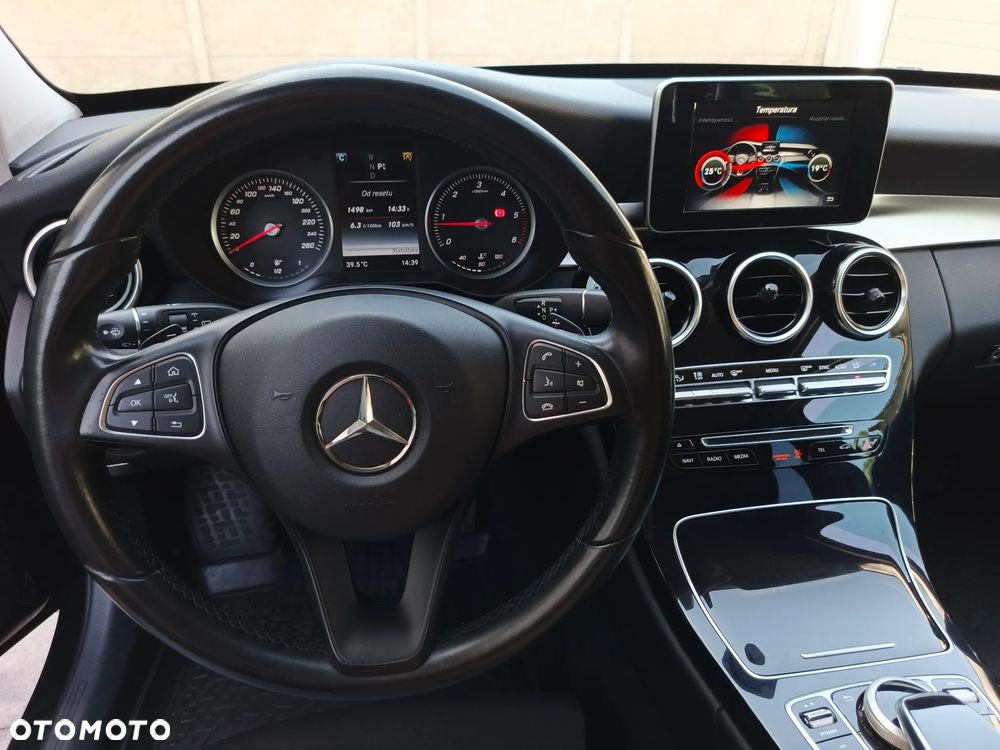 Mercedes-Benz Klasa C 220 d 4-Matic 7G-TRONIC - 28