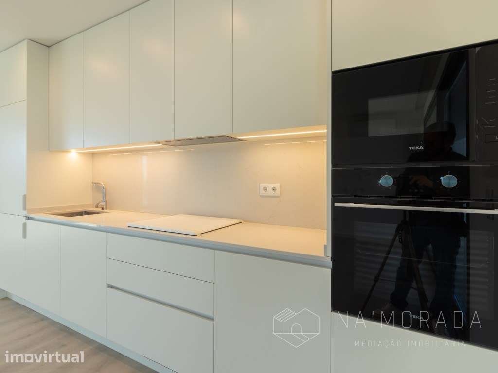 Apartamento T3 com terraço de 40 m² em São Félix da Marinha - Widok 4