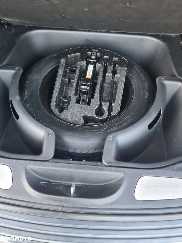 Jeep Grand Cherokee - 15