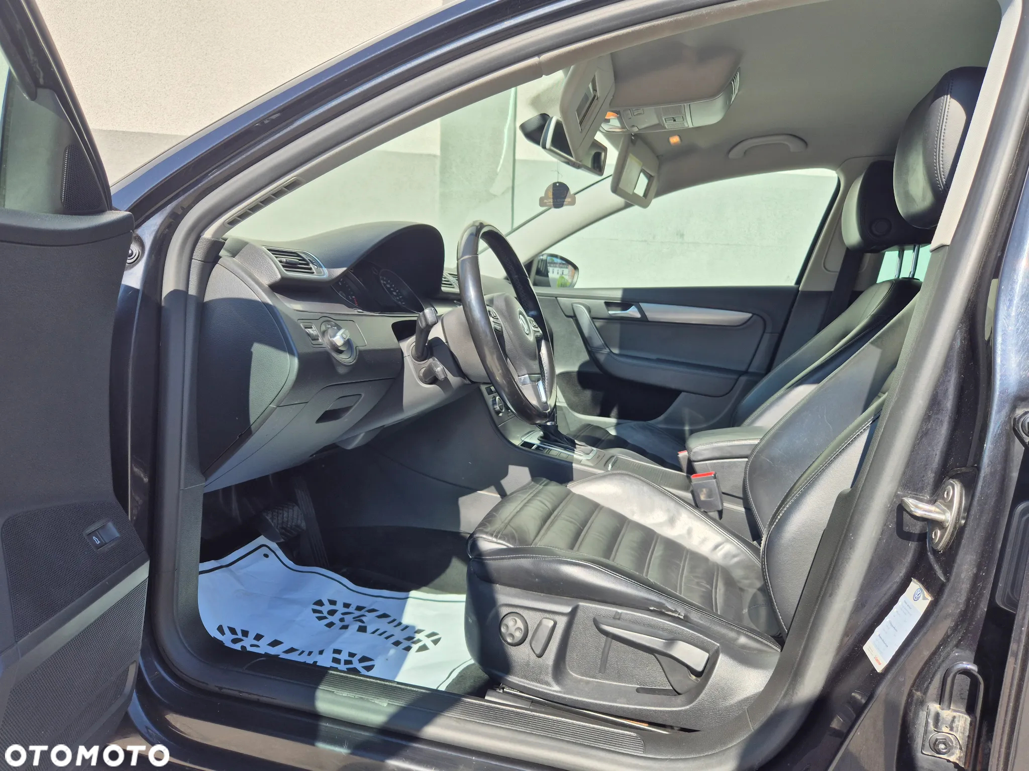 Volkswagen Passat 2.0 TDI Highline R-Style DSG - 27