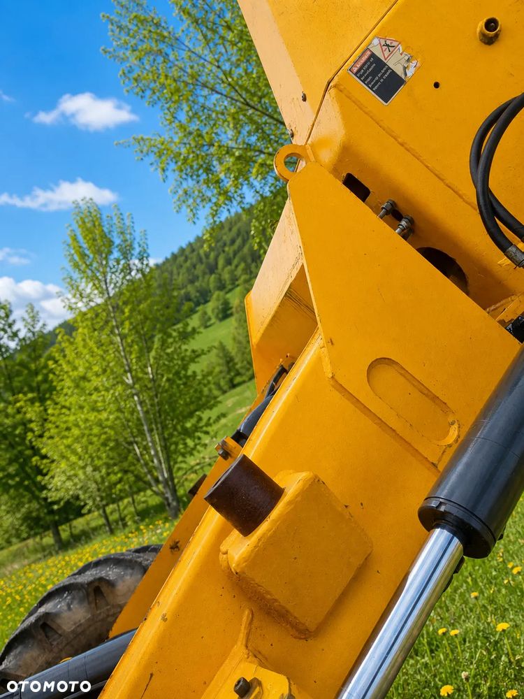 Thwaites Wozidło Budowlano-Rolnicze. 6 ton ładowność. 4x4 napęd.  Potężna Moc silnika i Hydrauliki. Najlepszy silnik Perkins 90km. Maszyna Kupiona z Norweskiego Gospodarstwa Rolniczego typu Kurniki. Stan Idealny. Zero Luzów i wycieków! Odpala na dotyk. Serwisowane w Dekra Norweska! Hamulce brzytwa. Serwisy w DEKRA. Maszyna Woziła lekkie ładunki. Praktycznie zerowe zużycie. Wielka Okazja. Wszystko w pełnym Oryginale. - 13