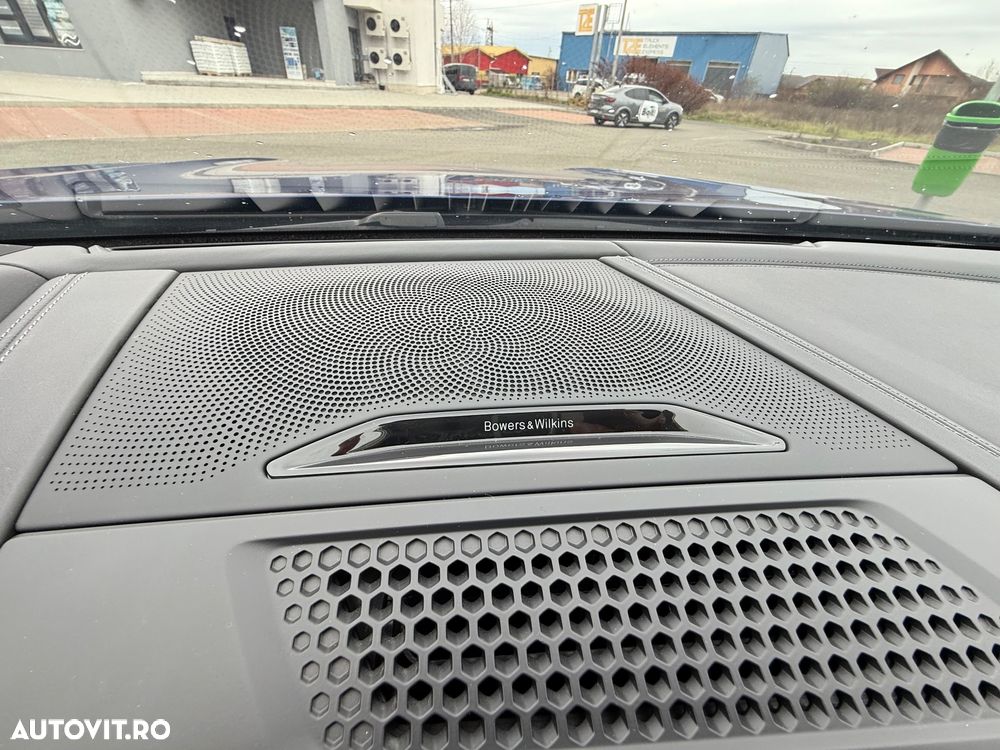 BMW M8 Competition - 30