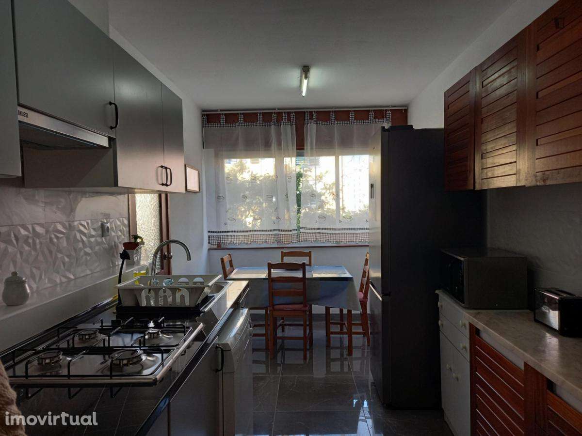 Quarto - localizado em Telheiras Lisbon - Grande imagem: 3/5