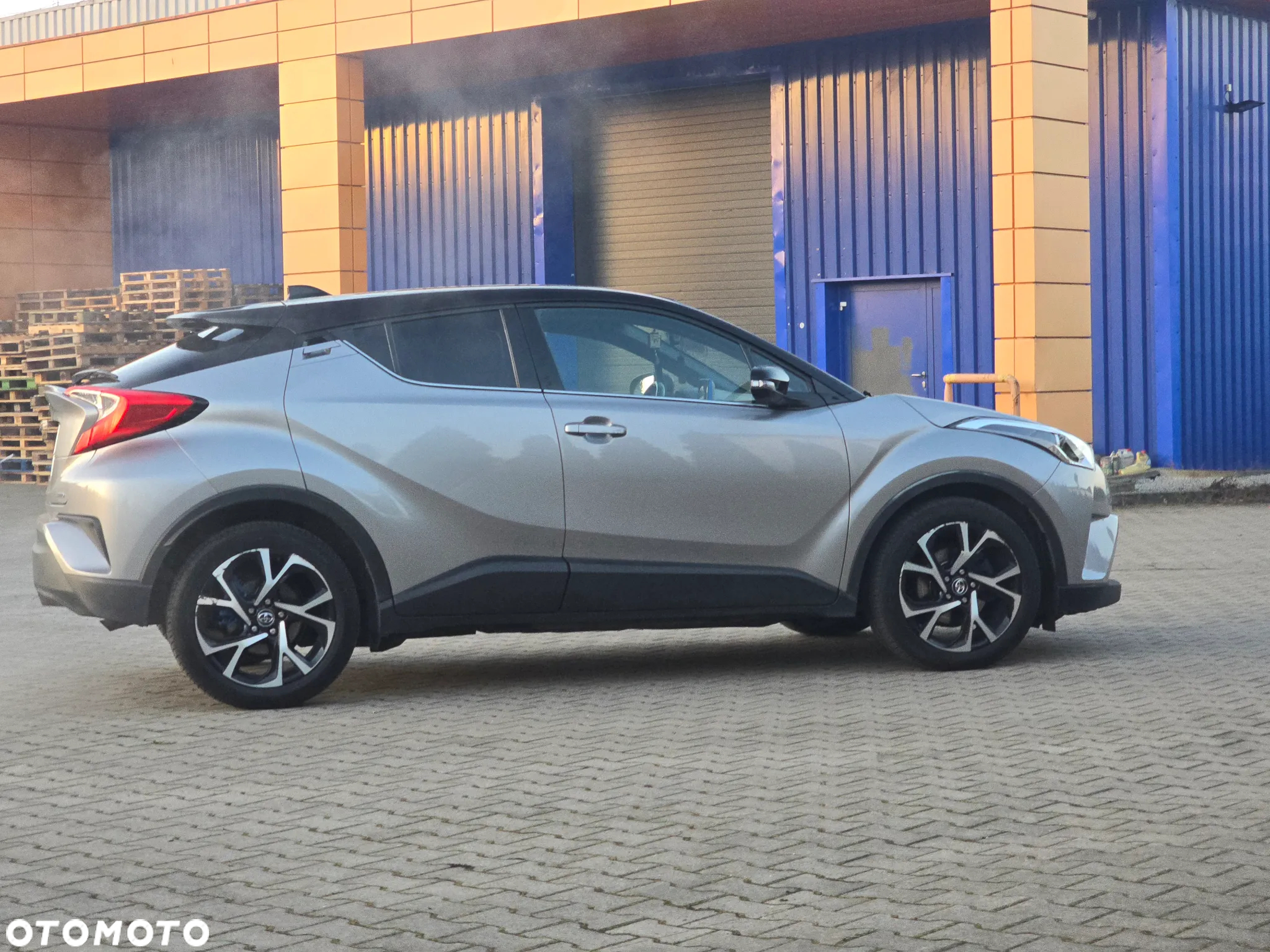 Toyota C-HR 1.2 T Dynamic CVT 4x4 - 10