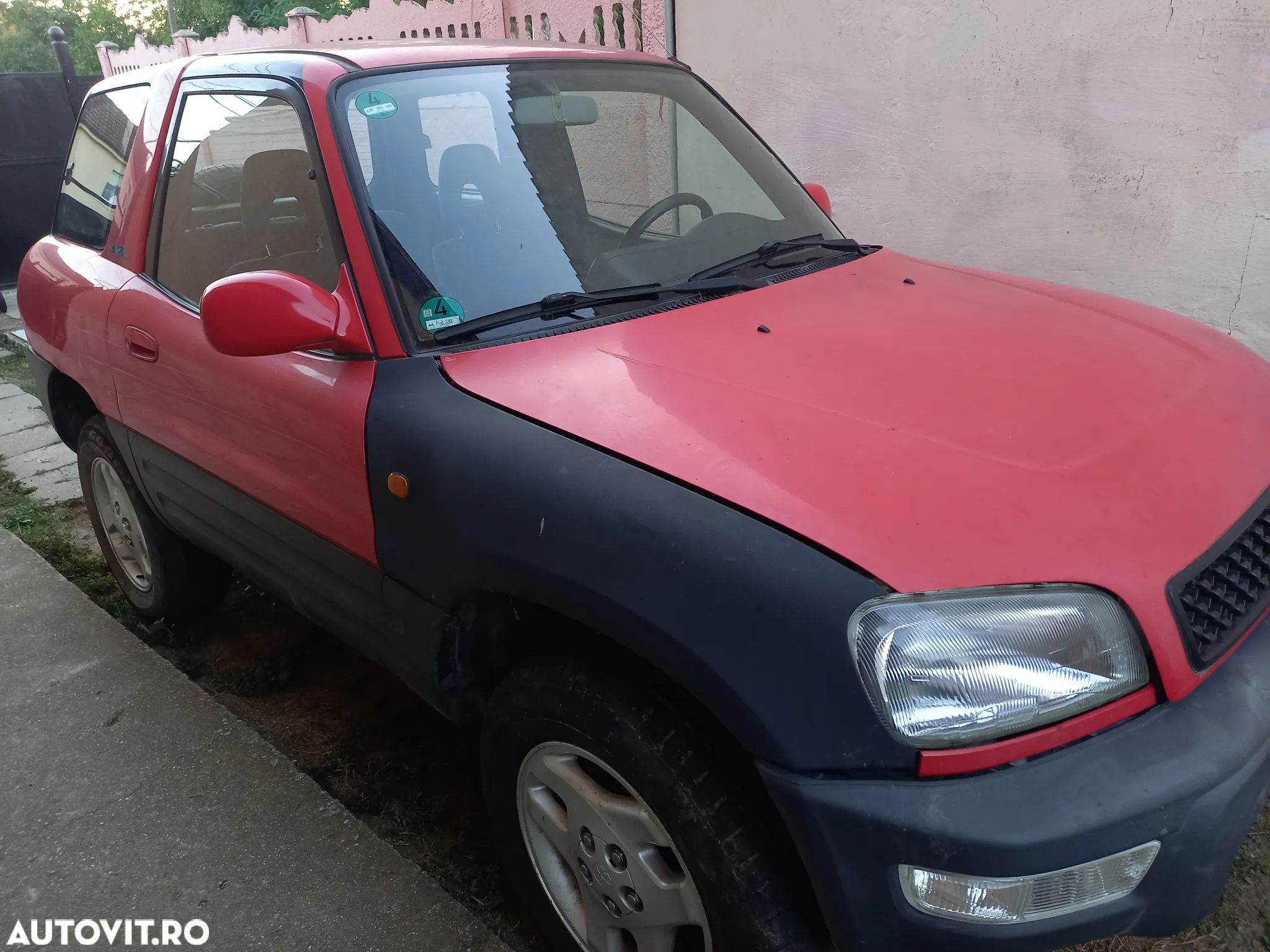 Toyota RAV4 - 1