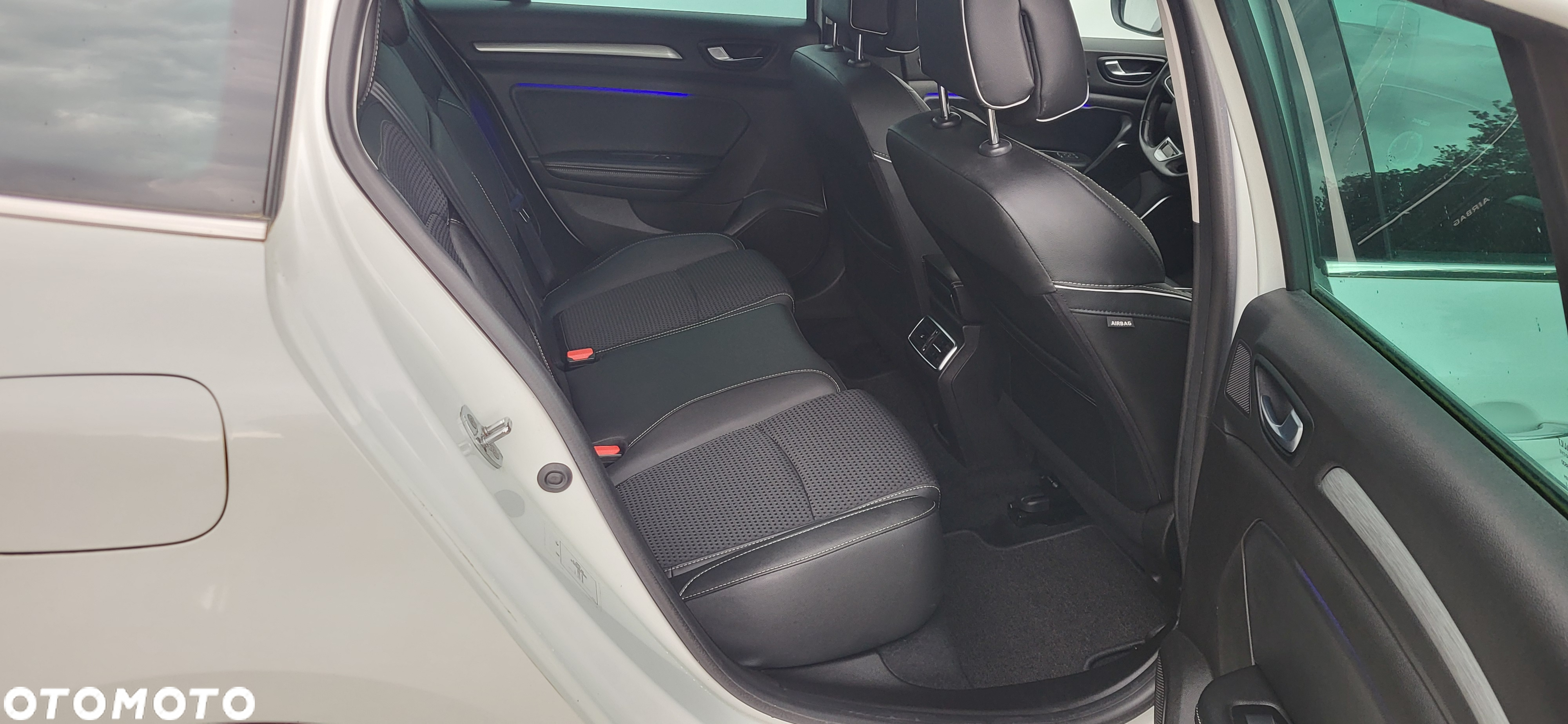 Renault Megane Grandtour BLUE dCi 150 EDC BOSE EDITION - 17