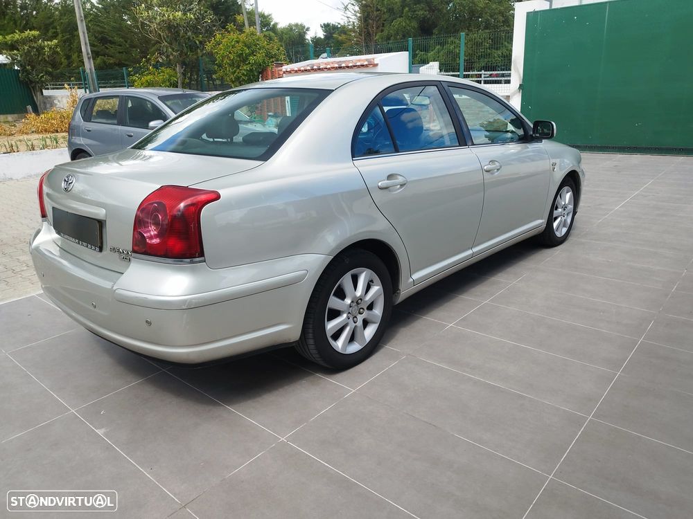 Toyota Avensis SD 2.0 D-4D Sol - 3