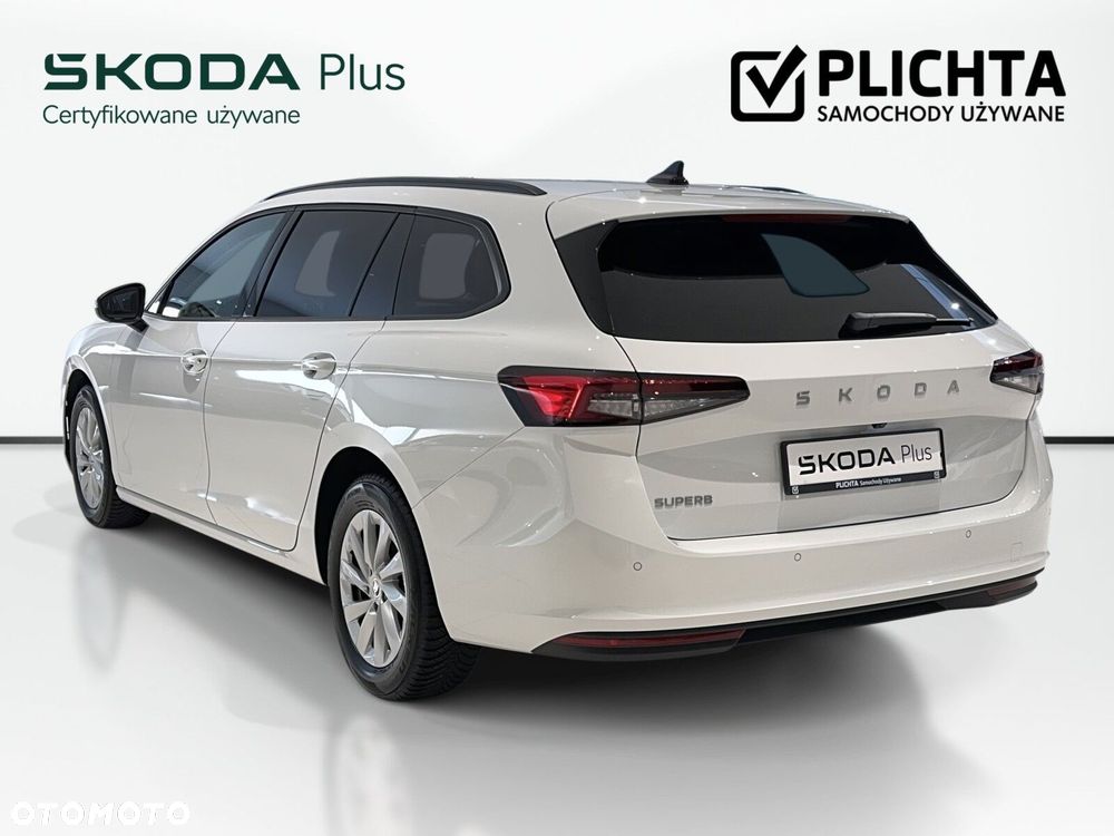 Skoda Superb 2.0 TDI SCR Essence DSG - 9