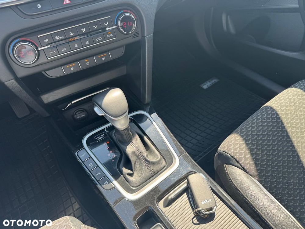 Kia Ceed 1.5 T-GDI Tribute DCT - 13