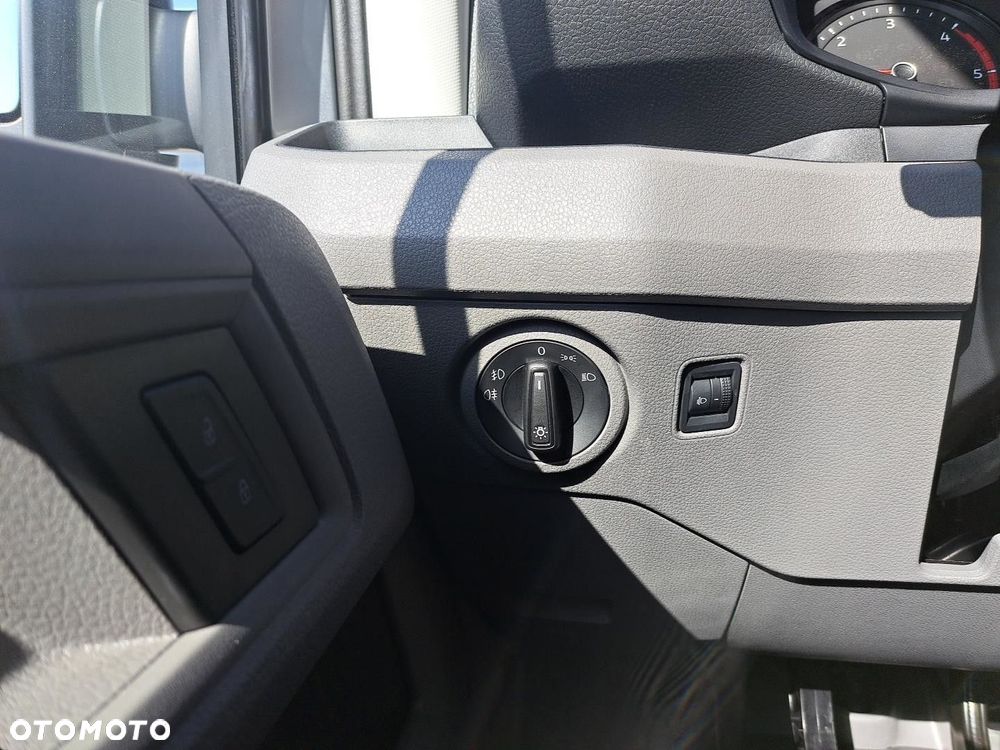 Volkswagen Crafter 35 furgon wysoki dach, 2,0 TDI 177KM, przedni, 6-bieg manualna 3640 mm, Euro 6 - 16