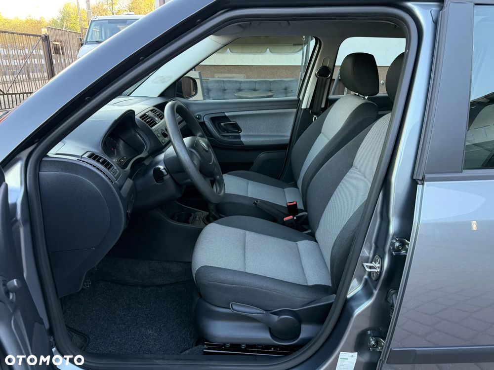 Skoda Fabia 1.2 HTP Ambiente - 29