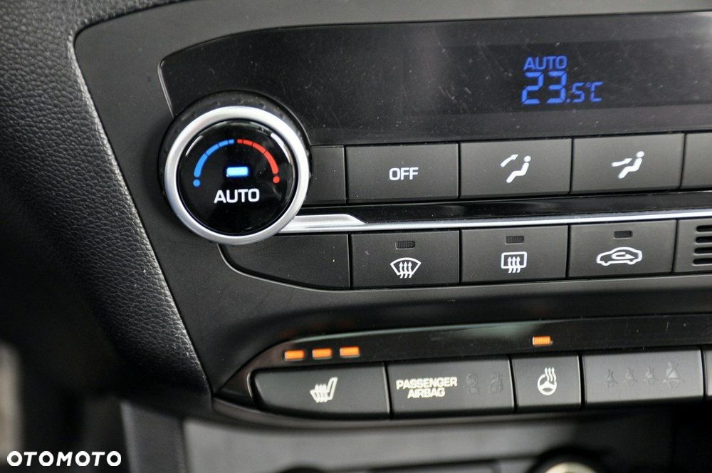 Hyundai i20 - 33