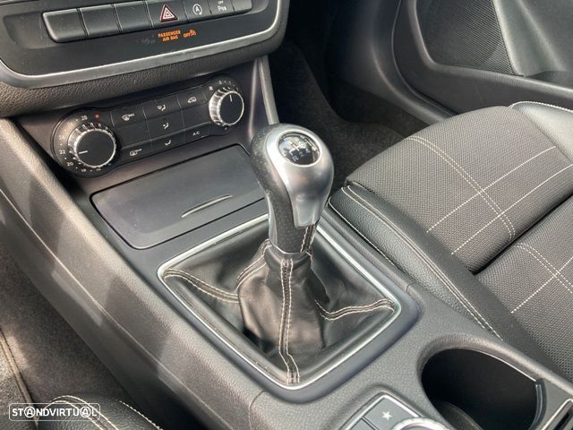 Mercedes-Benz CLA 180 d Peak Edition - 24