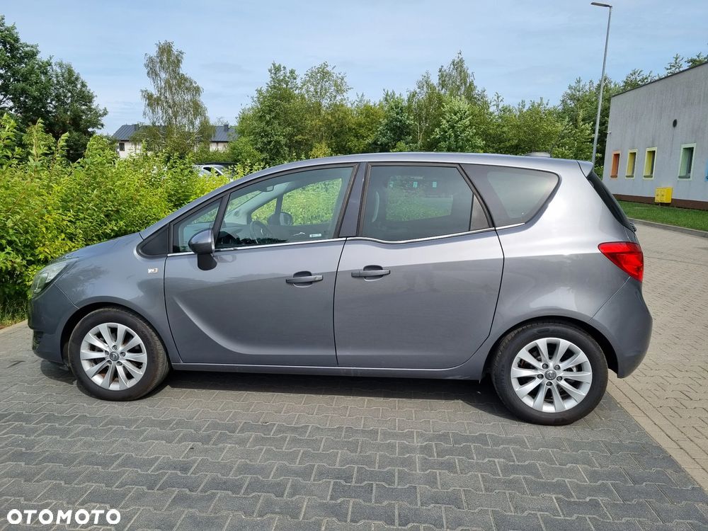 Opel Meriva 1.4 T Cosmo S&S - 10
