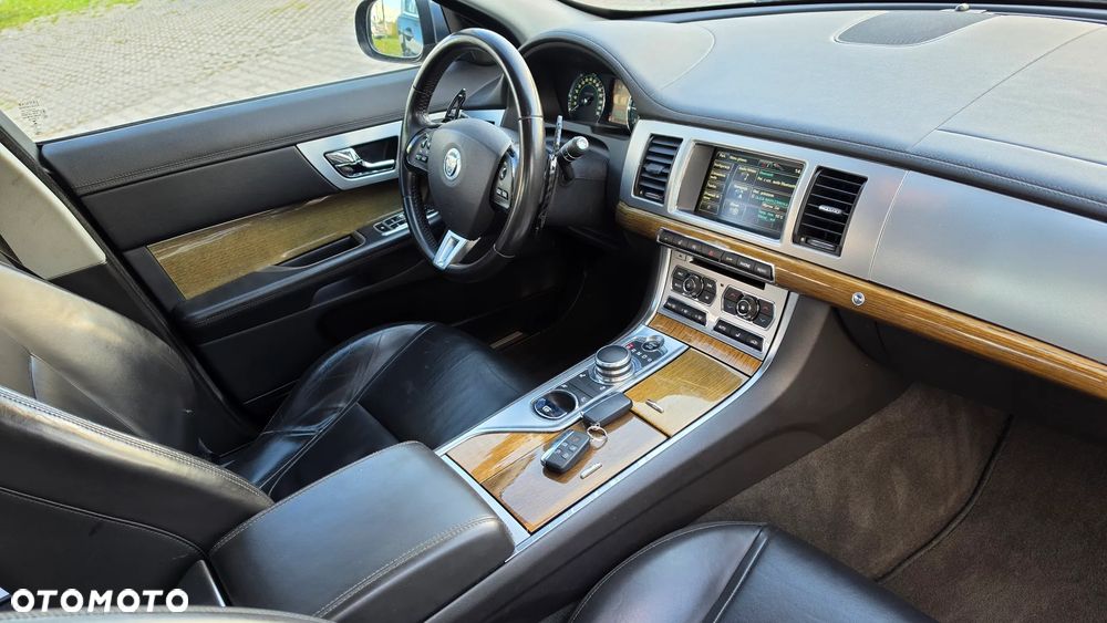 Jaguar Xf 2013 photo 5