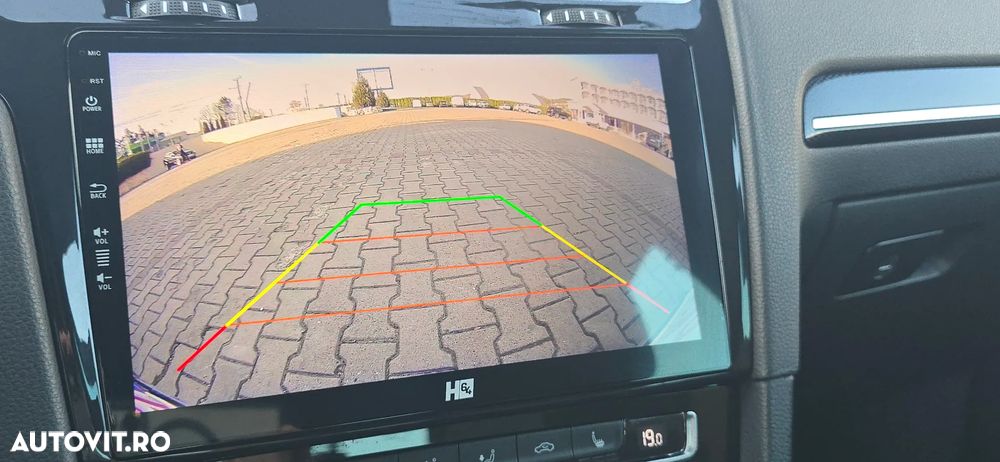 Volkswagen Golf - 28