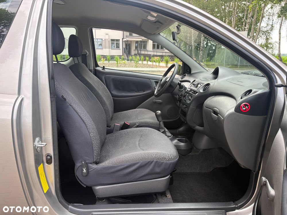 Toyota Yaris 1.0 - 29
