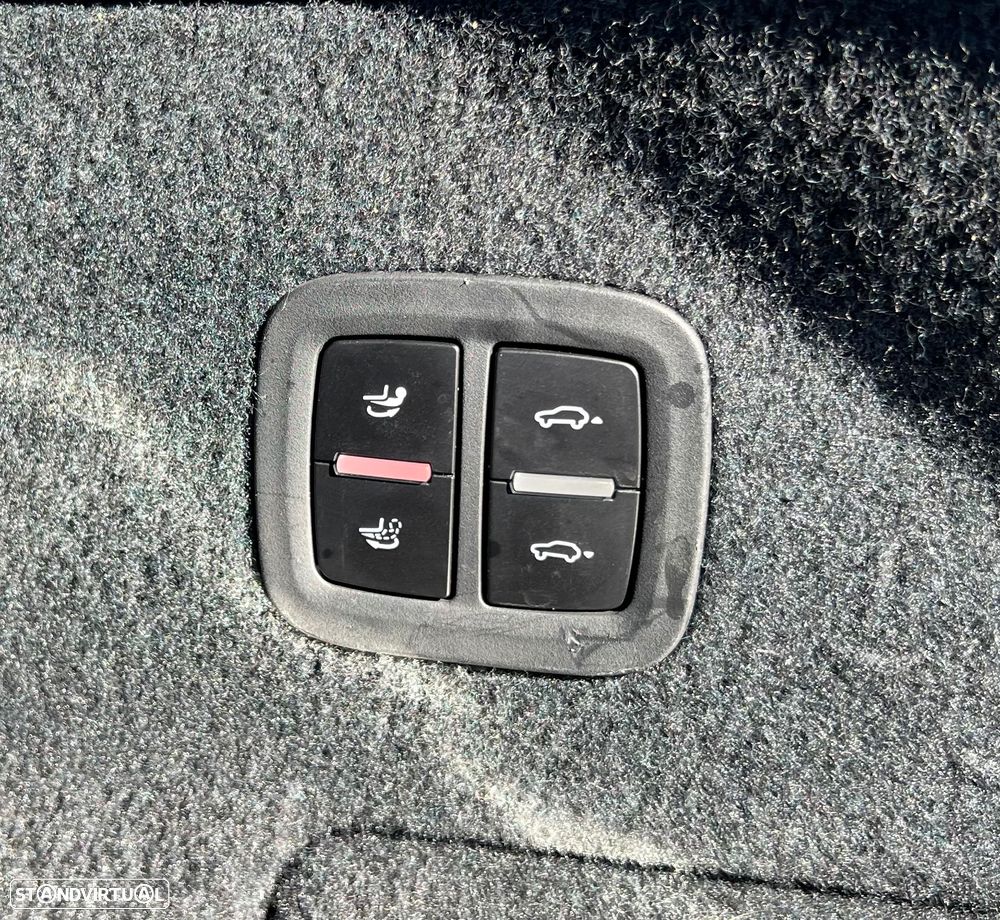 Porsche Cayenne Coupé E-Hybrid - 28