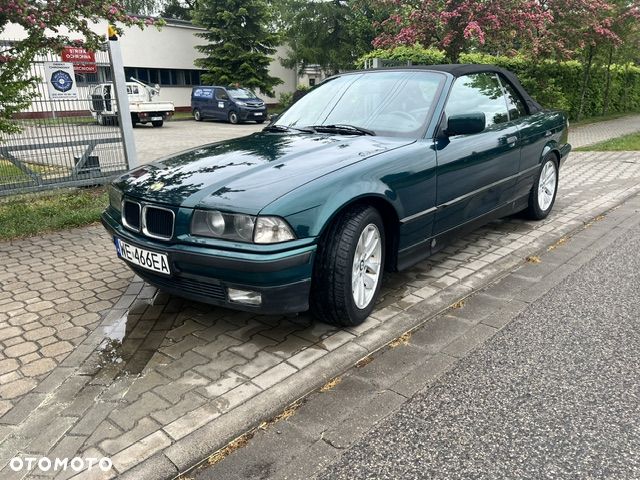 BMW Seria 3 325i - 1